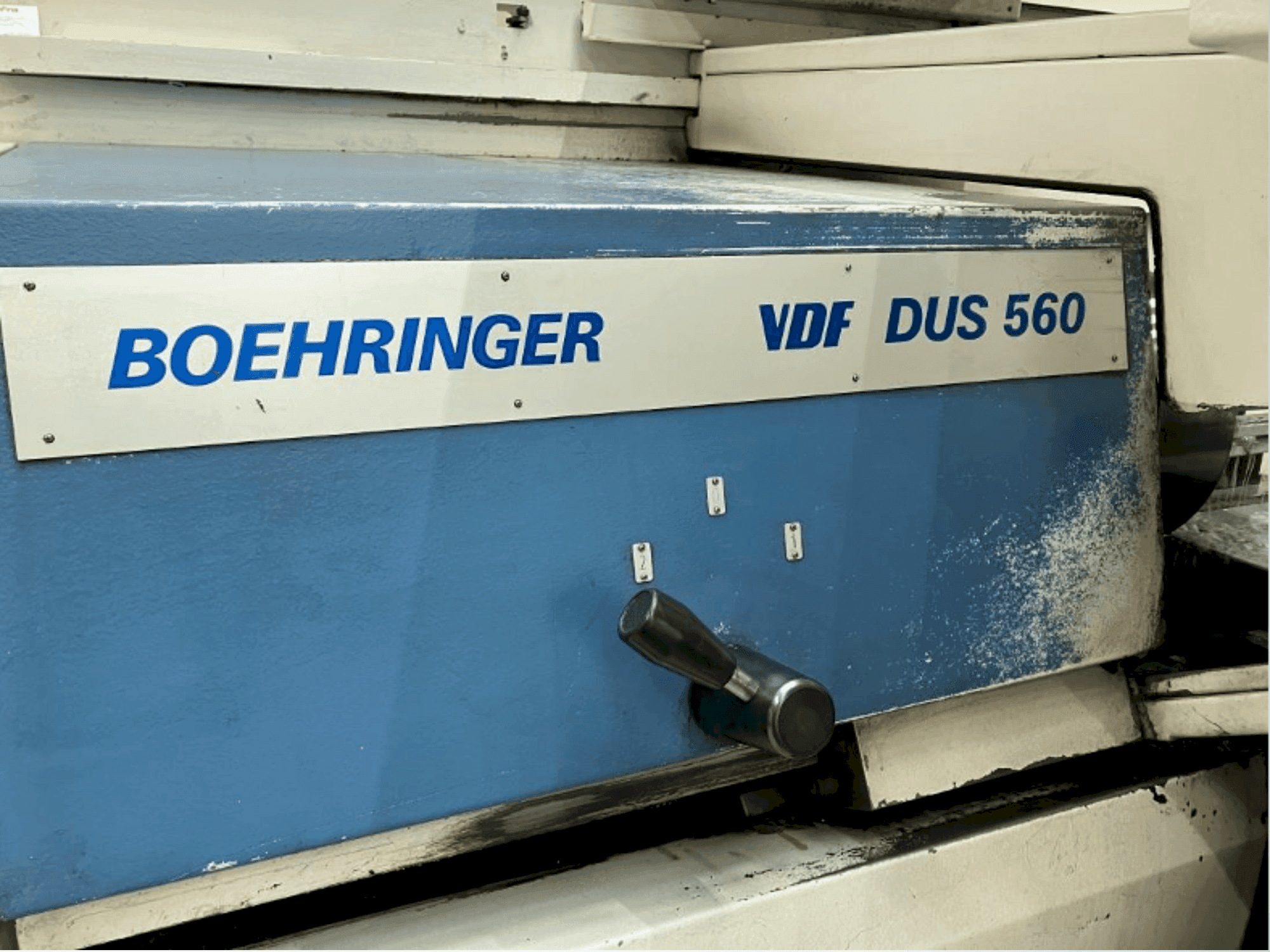 Front view of BOEHRINGER VDF DUS 560  machine