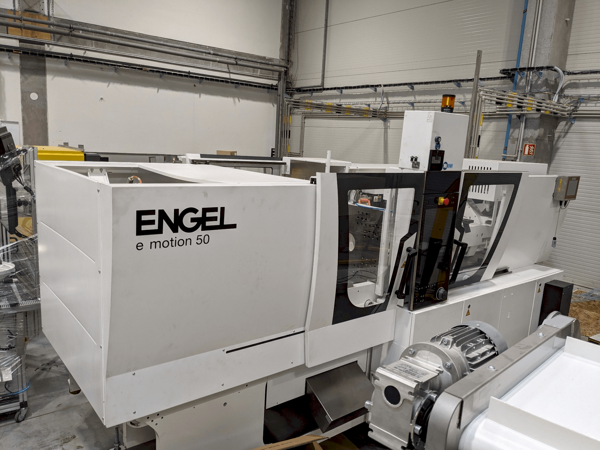 Front view of Engel e-motion 170/50 TL  machine