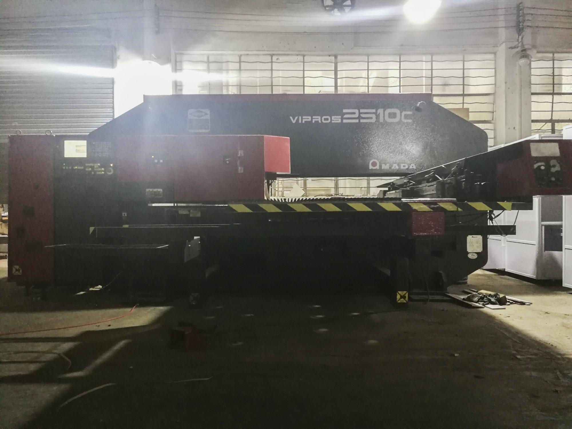 Front view of AMADA Vipros 2510C Machine