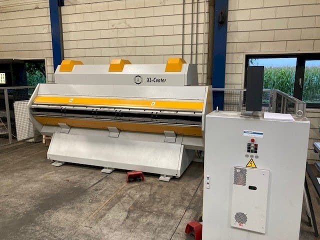 Front view of RAS XL-Center machine